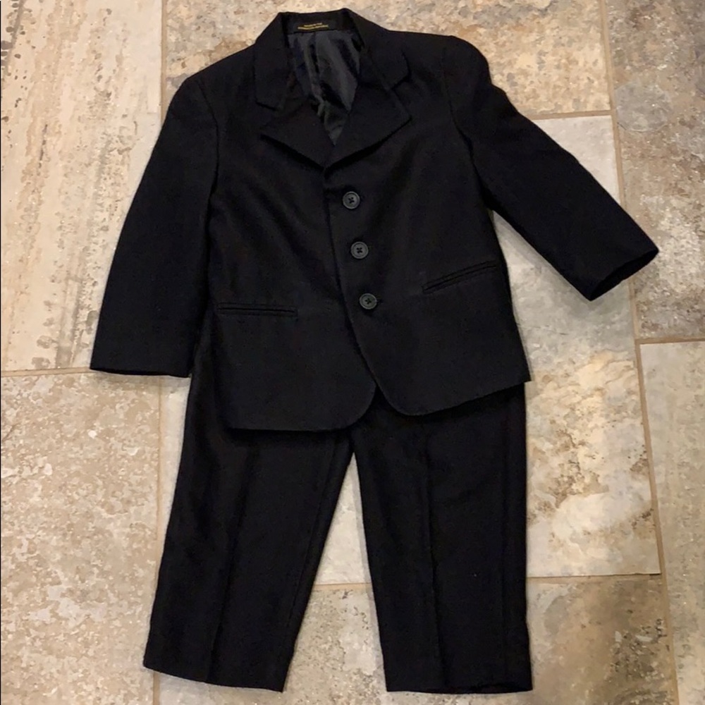 Boys Black suit size 4